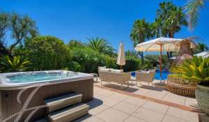 Sale Property Grimaud