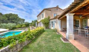 Seasonal rental House Valbonne