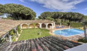 Seasonal rental Property Ramatuelle