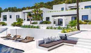 Seasonal rental Villa Cap Martinet